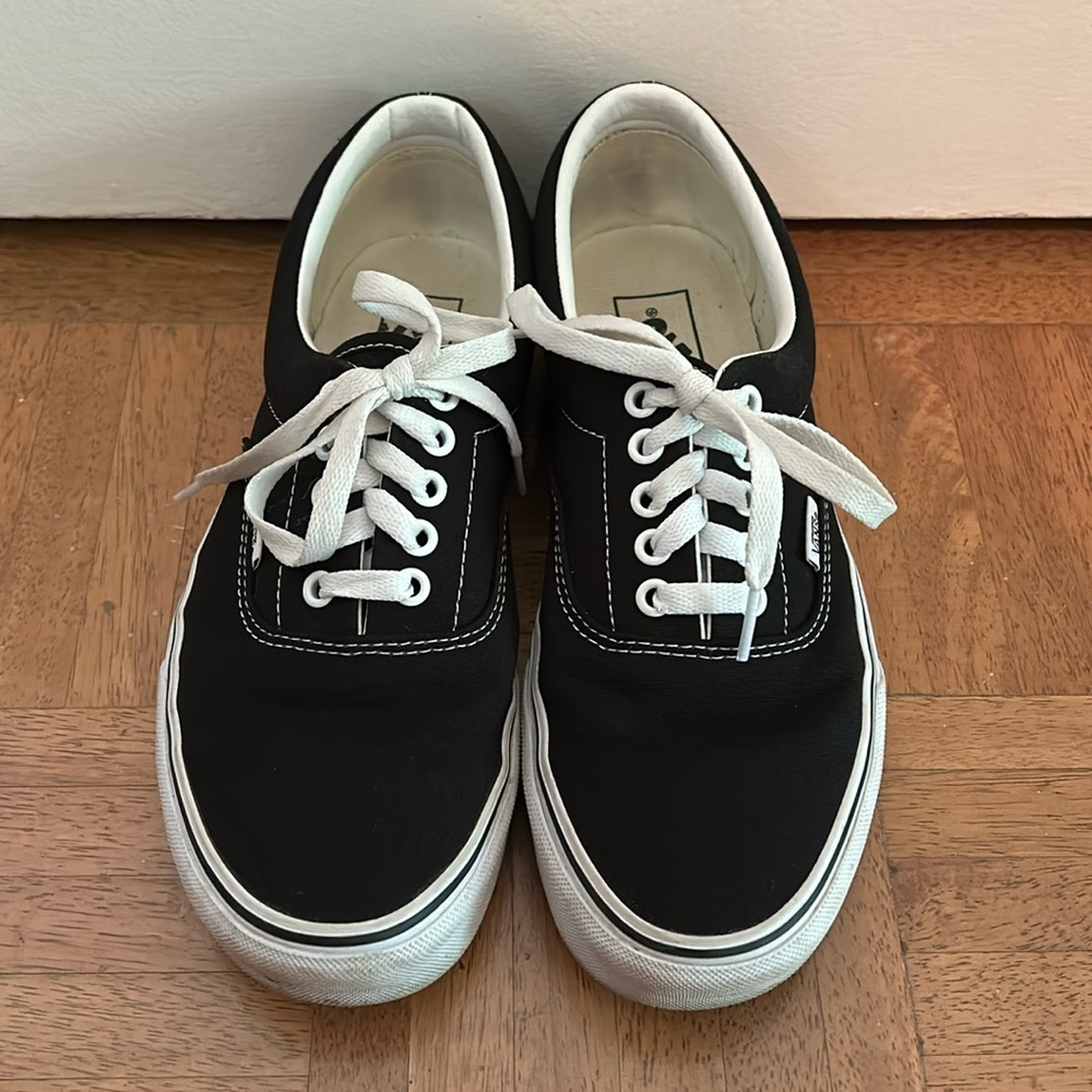 Vans Era Shoe